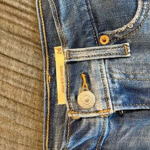 Levi's Blue High Rise Jeans with Durable Stitching